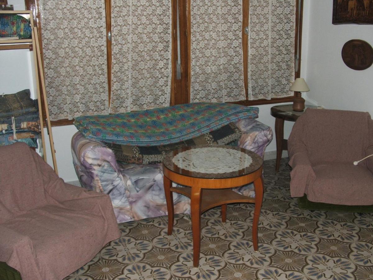 Agancs Vendeghaz Hotel Balatonszárszó Екстериор снимка