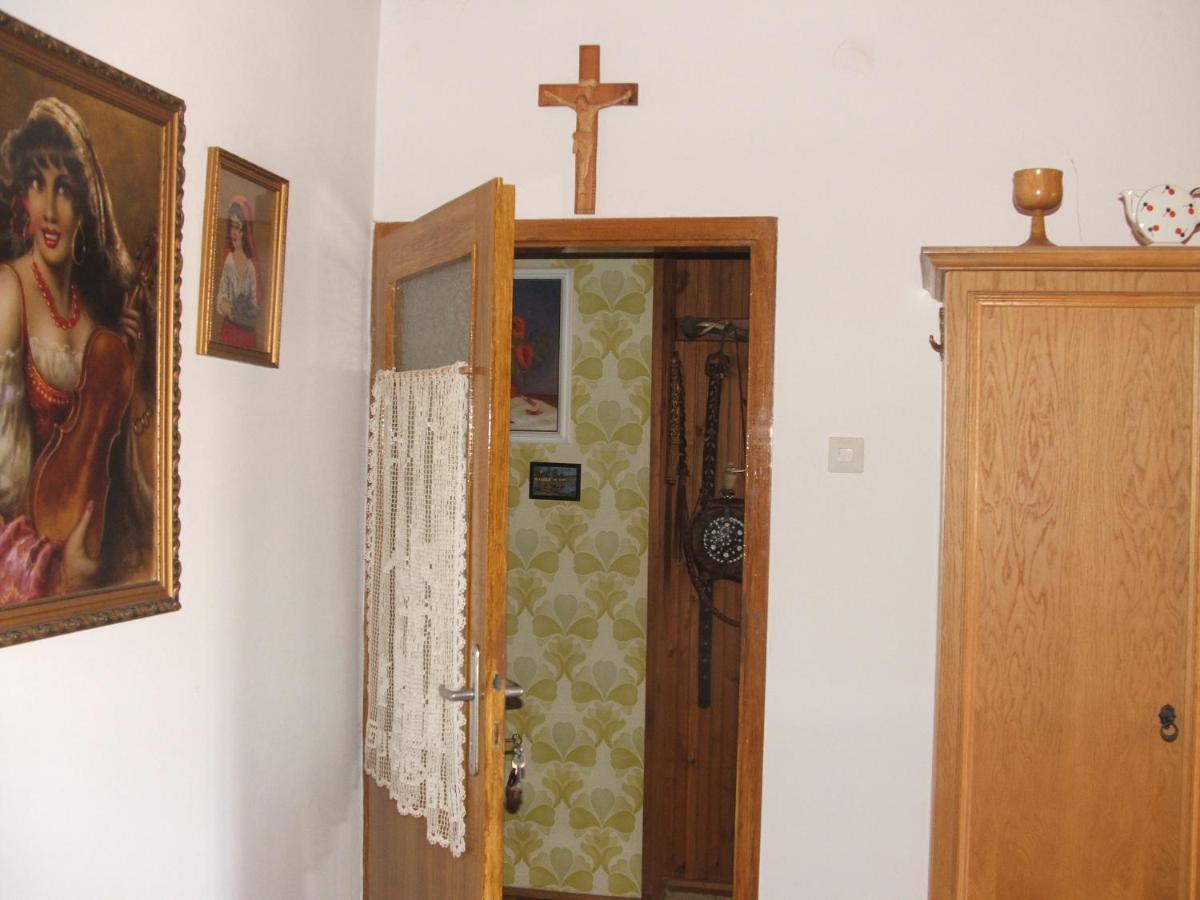 Agancs Vendeghaz Hotel Balatonszárszó Екстериор снимка